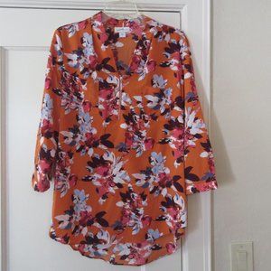Jaclyn Smith Collection floral zip blouse size: L